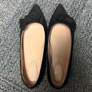 Bandolino Black Pointed Bow Flats